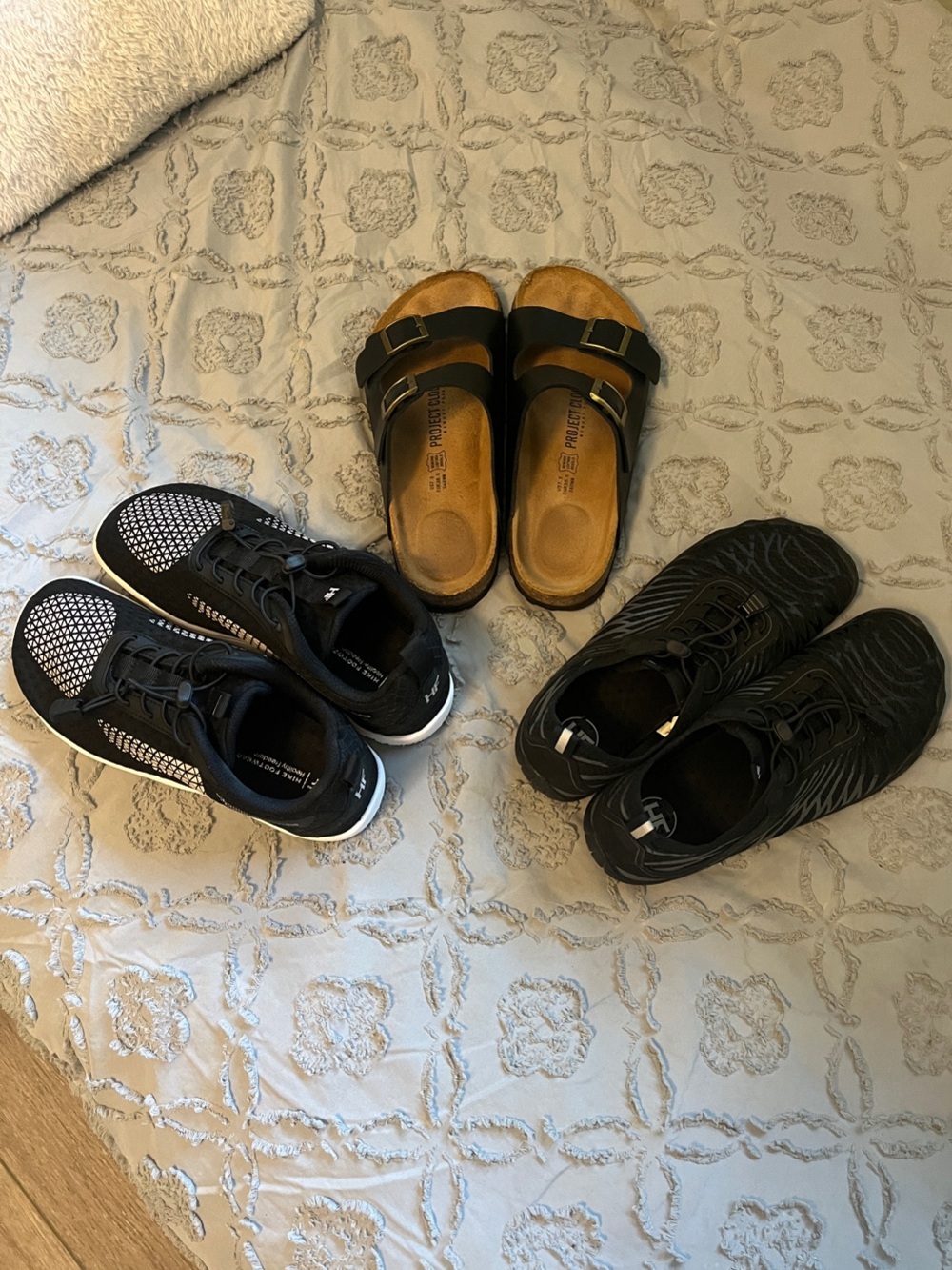 Project cloud sandals 7.5 and 2 pair of Hike Footwear size 39